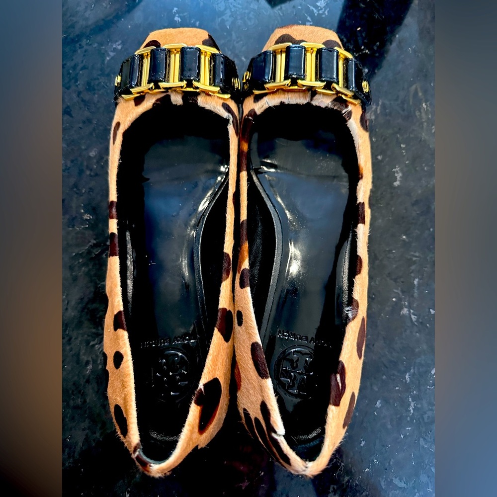 Tory Burch Animal Print Calf-hair flats - size 10.5 shoes